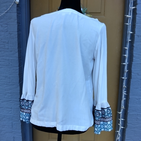 Women's Ann Taylor Loft White Blouse Embroidered Bell Sleeves Size Small Boho - Picture 3 of 3